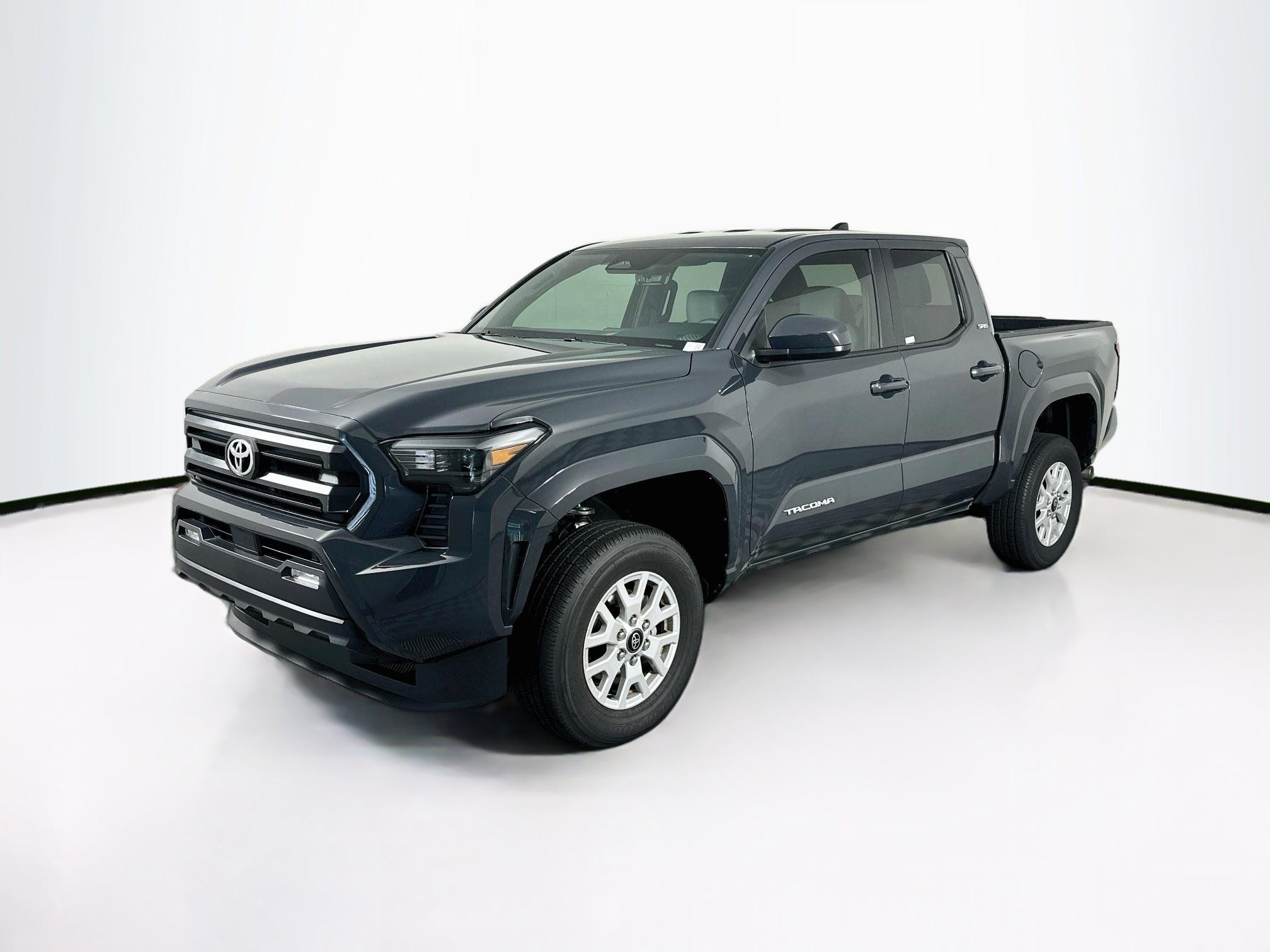 Used 2026 Toyota Tacoma SR5 RWD image 3