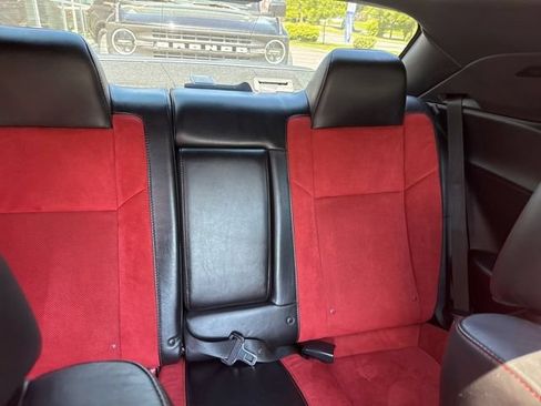 Used 2017 Dodge Challenger R/T Scat Pack RWD image 22