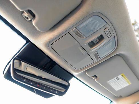 Used 2022 Hyundai Kona Limited image 32