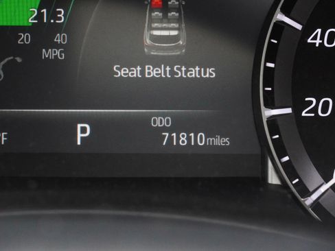 Used 2022 Toyota Highlander XLE image 21