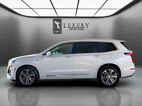 Used 2022 Cadillac XT6 Premium Luxury w/ Technology Package AWD/4WD image 5