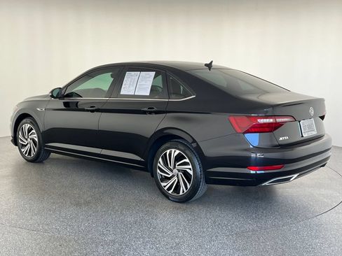 Used 2021 Volkswagen Jetta SEL Premium FWD image 6