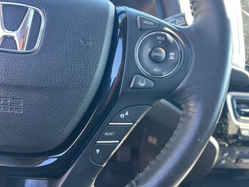 Used 2017 Honda Pilot Elite image 15