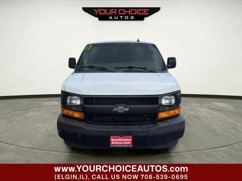 Used 2017 Chevrolet Express 2500 Extended RWD image 11