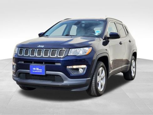 Used 2019 Jeep Compass Latitude w/ Popular Equipment Group image 4