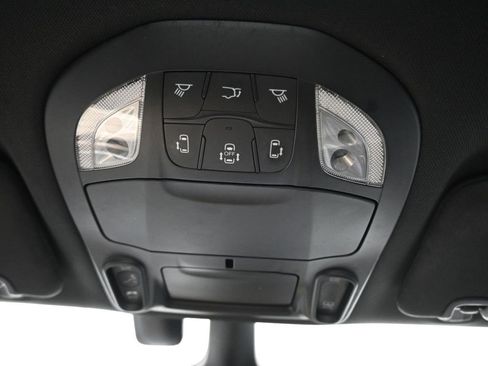 Used 2020 Chrysler Pacifica Touring-L image 29