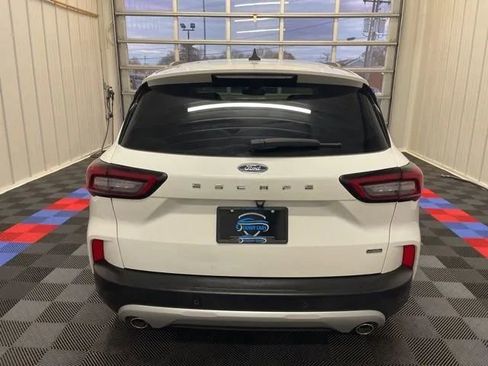 Used 2025 Ford Escape SE w/ PHEV Premium Package FWD image 4