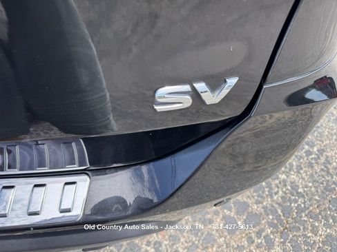 Used 2019 Nissan Rogue SV w/ Premium Package FWD image 9