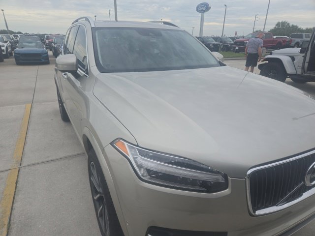 Used 2018 Volvo XC90 T6 Momentum w/ Convenience Package AWD/4WD image 4