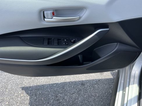 Used 2020 Toyota Corolla SE FWD image 14