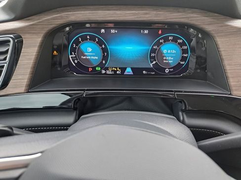 Used 2025 Volkswagen Atlas SEL image 11