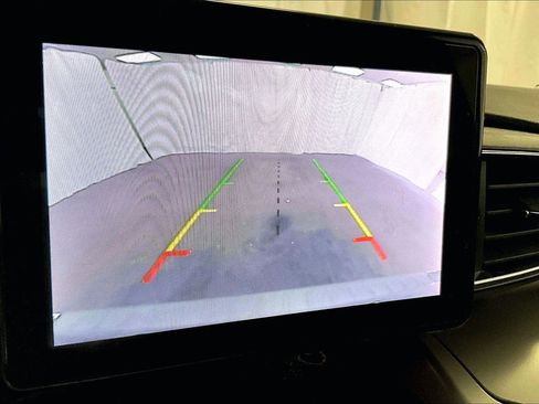 Certified 2022 Ford Explorer XLT w/ Equipment Group 202A image 20