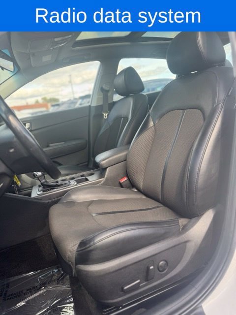 Used 2018 Kia Optima S w/ Panoramic Sunroof Package FWD image 14