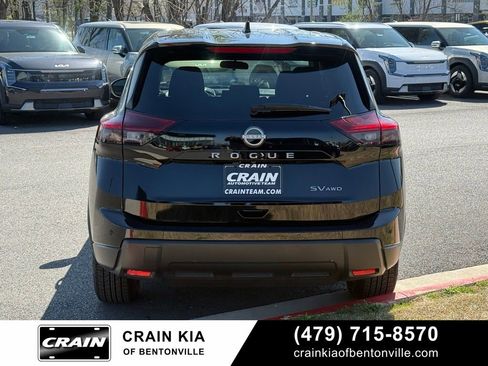 Used 2024 Nissan Rogue SV AWD/4WD image 6