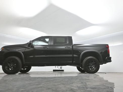 New 2026 Chevrolet Silverado 1500 ZR2 w/ LPO, Dark Essentials Package AWD/4WD image 61