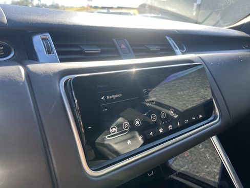 Used 2020 Land Rover Range Rover Sport SVR image 25