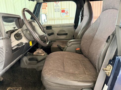 Used 2001 Jeep Wrangler Sport image 12