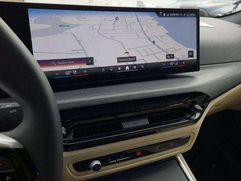 Used 2025 BMW 430i Convertible w/ Convenience Package image 16