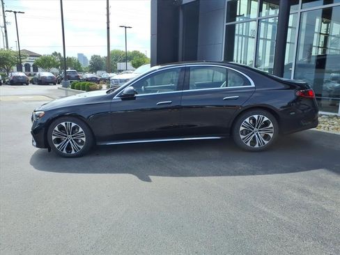 New 2026 Mercedes-Benz E 450 4MATIC Sedan image 3
