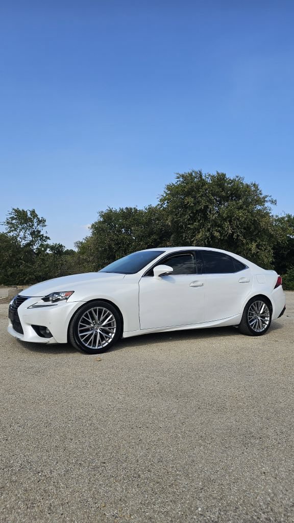 Used 2015 Lexus IS 250 w/ Premium Package RWD image 3