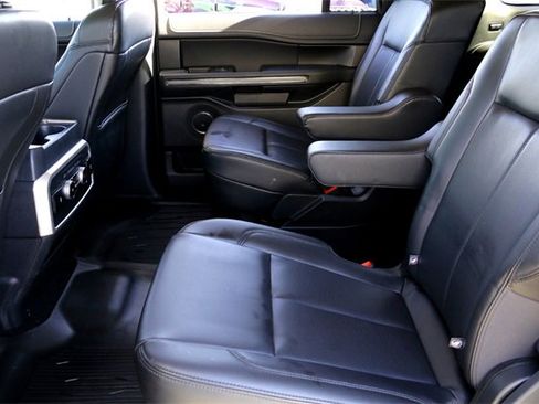 Used 2024 Ford Expedition Max XLT image 24