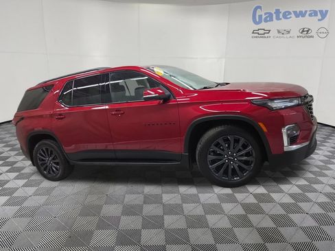 Used 2023 Chevrolet Traverse RS AWD/4WD image 1