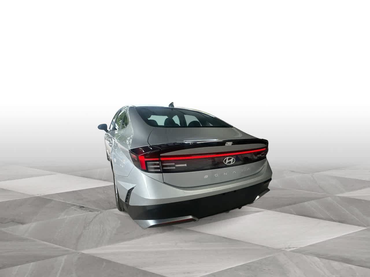 Used 2026 Hyundai Sonata SE FWD image 6