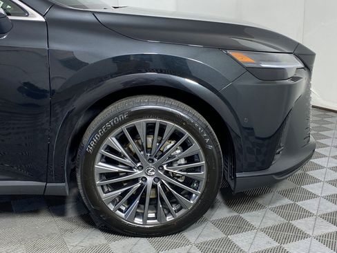 Used 2025 Lexus RX 450h AWD w/ Luxury Package image 11