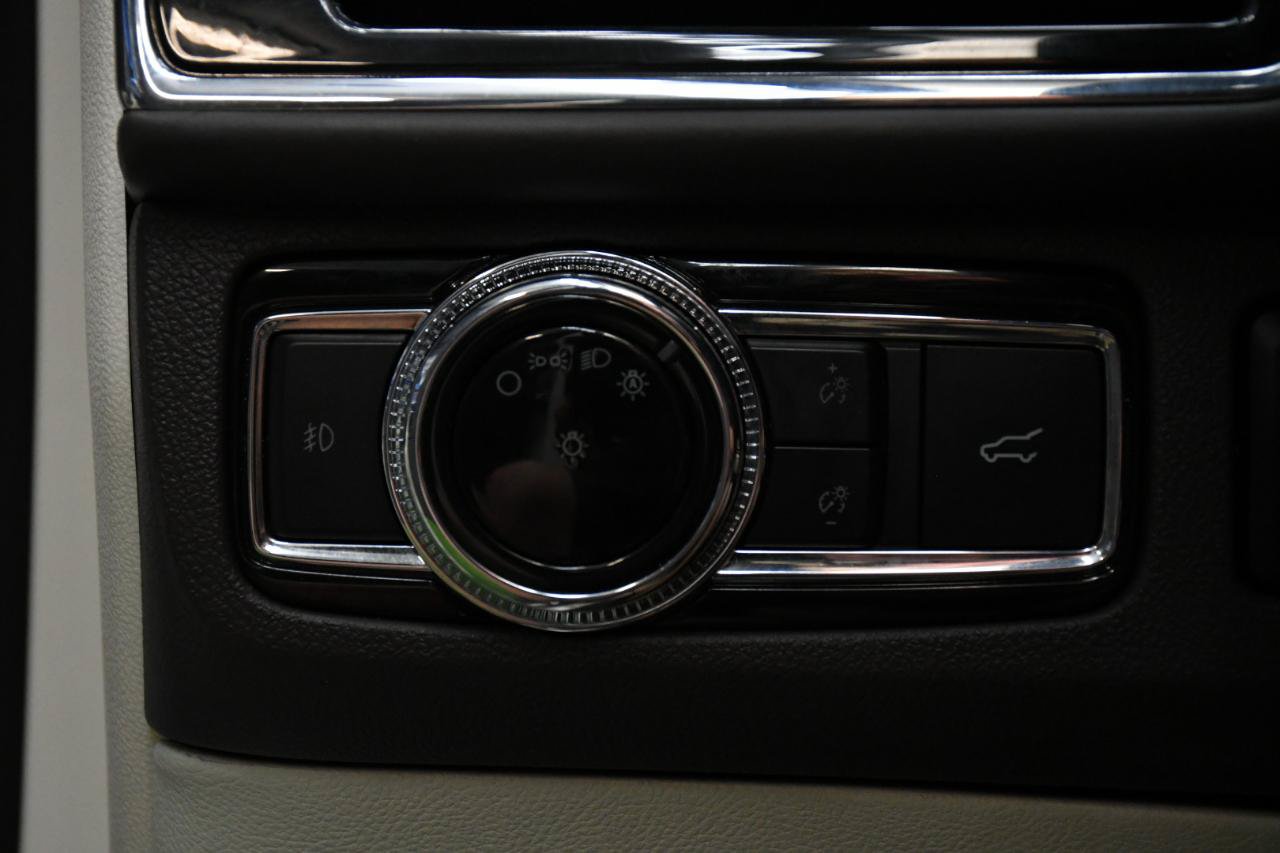 Used 2019 Lincoln Navigator Black Label w/ Cargo Package AWD/4WD image 23