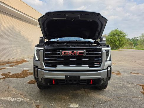 Used 2024 GMC Sierra 2500 AT4 w/ AT4 Preferred Package AWD/4WD image 25