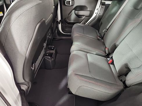 New 2025 Jeep Wrangler Unlimited Rubicon w/ Technology Group image 20