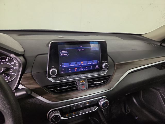 Used 2023 Nissan Altima 2.5 SV FWD image 17