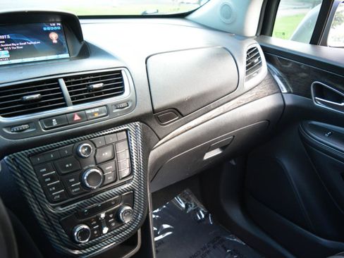 Used 2015 Buick Encore Convenience AWD/4WD image 22