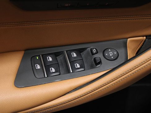 Used 2021 BMW 530i w/ Premium Package RWD image 19