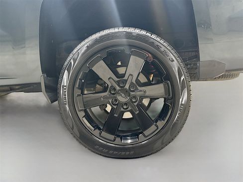 Used 2018 Chevrolet Silverado 1500 LT w/ All Star Edition image 30