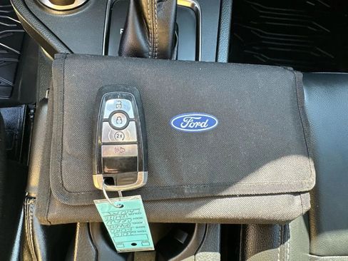 Used 2019 Ford Ranger Lariat w/ Black Appearance Package image 37