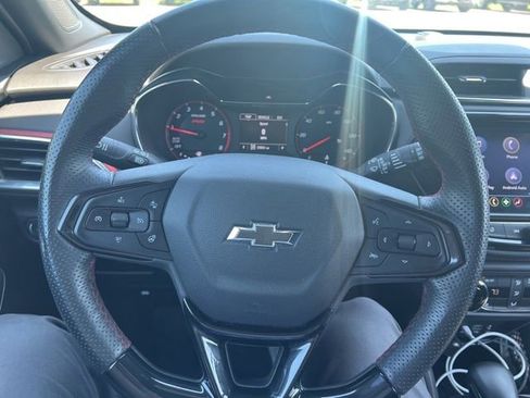 Used 2023 Chevrolet TrailBlazer RS w/ Convenience Package AWD/4WD image 11
