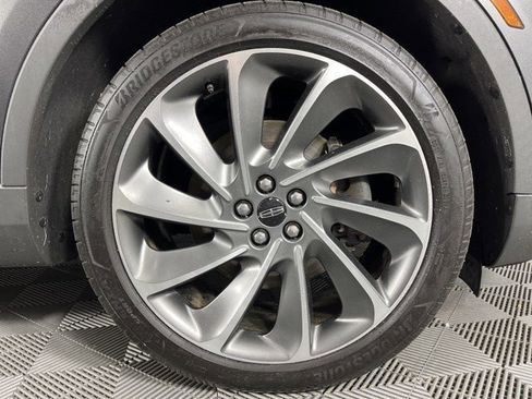 Used 2019 Lincoln Nautilus Reserve w/ Ultimate Package image 11