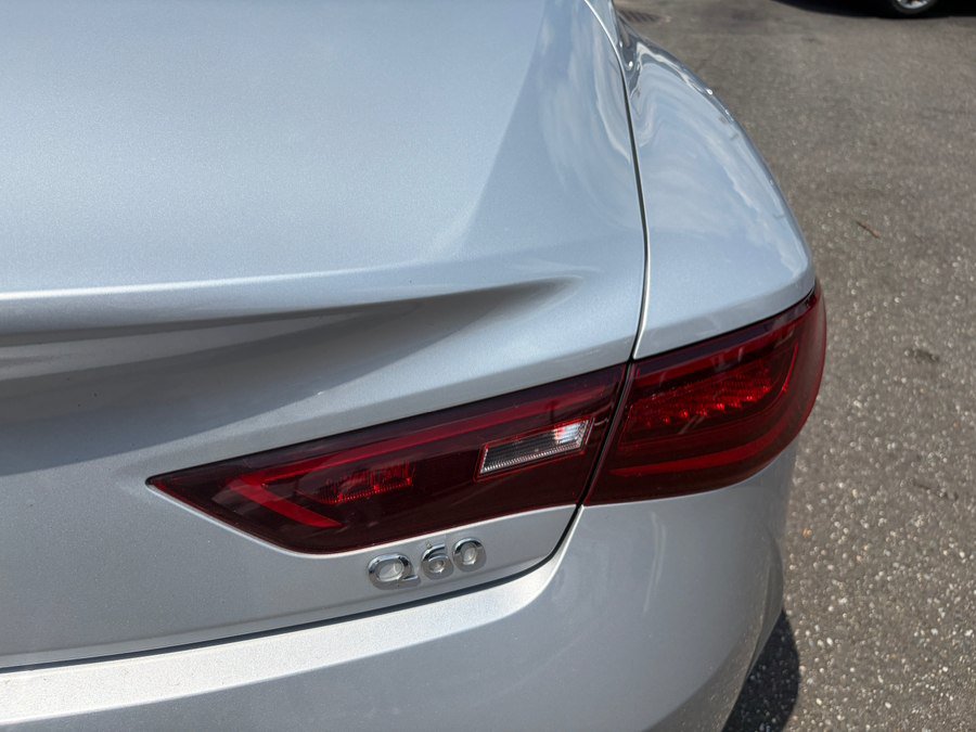 Used 2018 INFINITI Q60 3.0t Luxe w/ Sensory Package 3.0T Luxe RWD image 28