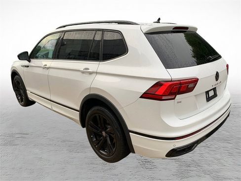 Used 2023 Volkswagen Tiguan SE R-Line FWD image 4