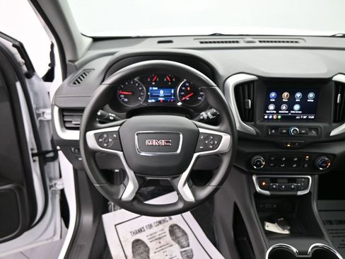 Certified 2024 GMC Terrain SLE image 11