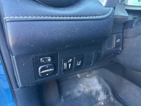 Used 2018 Toyota RAV4 XLE image 18