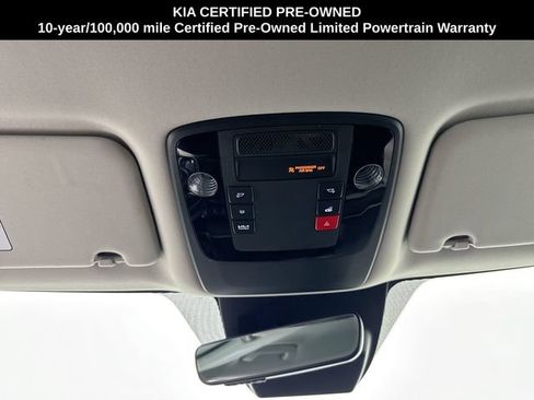 Certified 2024 Kia Carnival EX FWD image 9