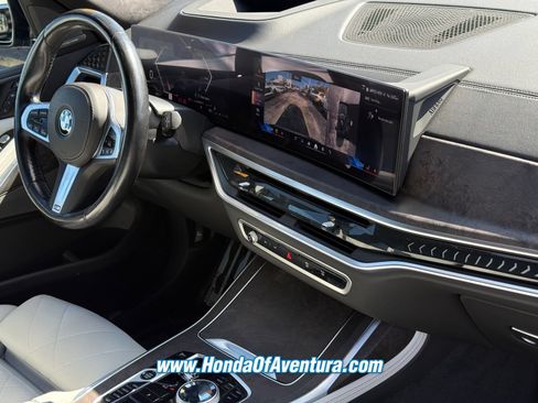 Used 2024 BMW X7 xDrive40i w/ Executive Package AWD/4WD image 11
