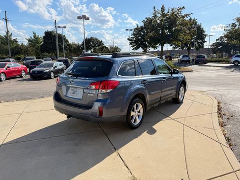 Used 2014 Subaru Outback 2.5i Limited w/ Moonroof Package image 5