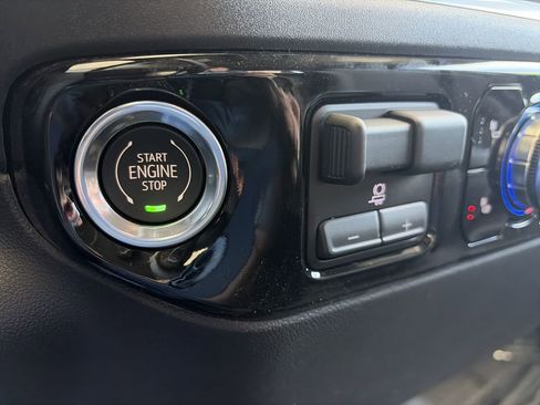 New 2026 GMC Sierra 1500 Elevation image 24