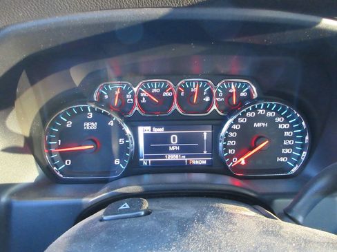 Used 2015 Chevrolet Silverado 1500 LT w/ LT Convenience Package image 8