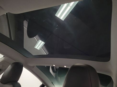 Used 2018 Tesla Model 3 Long Range image 15