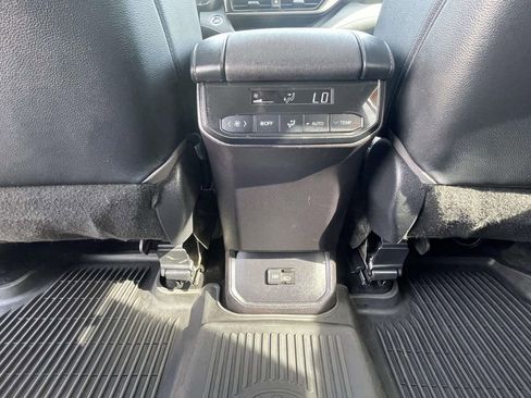 Used 2023 Toyota Highlander XLE image 20