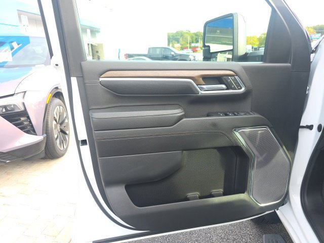 Used 2024 Chevrolet Silverado 3500 High Country w/ High Country Premium Package AWD/4WD image 17